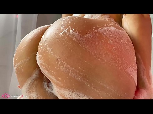 ❤️ Brunette شاور میں شدید orgasm کے لئے وائبریٹر کے ساتھ بلی میں مشت زنی کرتی ہے۔ ❤❌  فحش میں ur.porno24-7.ru